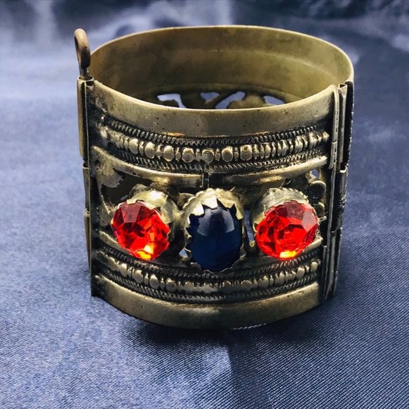 Single Red and Blue Glass Stone Cuff Bracelet, Nomadic Bracelet, Vintage Cuff - Picture 4 of 10